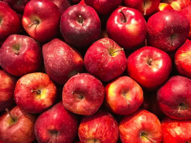 Nutritional Content of Apples